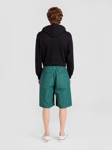 Loosefit Pantaloni 'CITY BOY' di VANS in verde