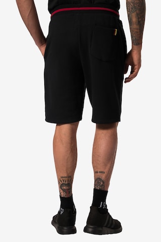 JAY-PI Regular Shorts in Schwarz