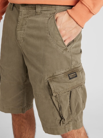 regular Pantaloni cargo di Superdry in verde