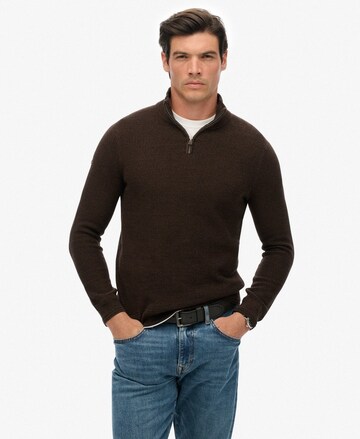 Superdry Trui in Bruin: voorkant