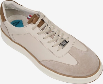 Desa Sneakers laag in Beige: voorkant