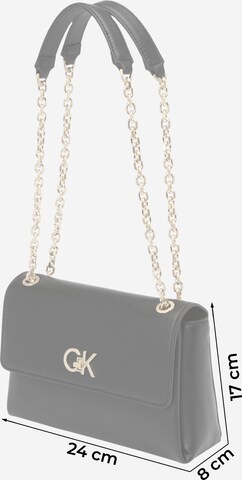 Calvin Klein Schultertasche in Schwarz