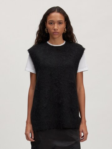 EDITED - Chaleco 'Thanya Mohair Vest' en negro: frente