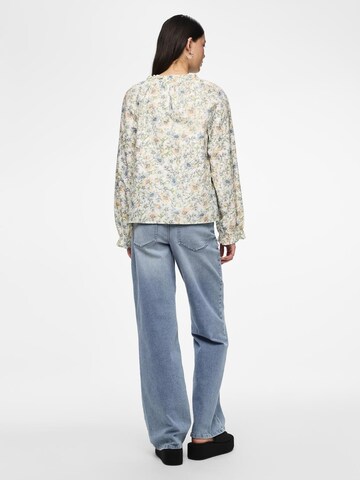PIECES - Blusa 'Amaryl' en blanco