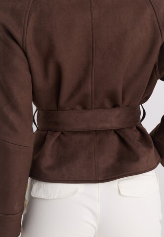 Felix Hardy Between-Season Jacket in Brown