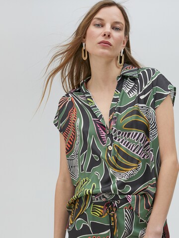 Lola Casademunt Shirt in Green: front