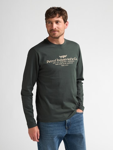 Tricou de la Petrol Industries pe verde: față