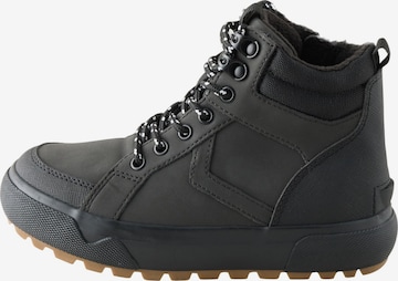 Next - Botas en negro: frente