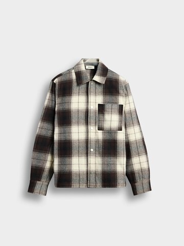 Burocs Comfort fit Button Up Shirt in Brown: front