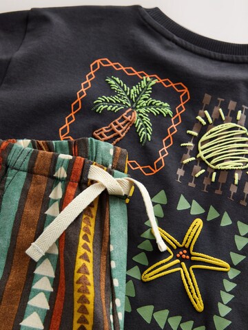 Next Sada – šedá