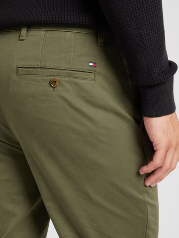regular Pantaloni chino 'Denton' di TOMMY HILFIGER in verde