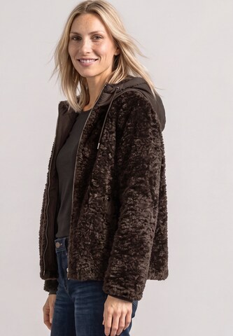 STREET ONE Teddy-Jacke mit Softshell-Kapuze in Braun: Vorderseite