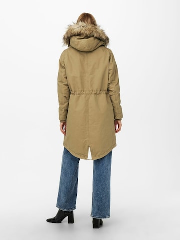 Parka invernale 'New Maxina' di ONLY in verde