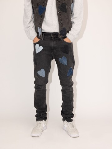 Levi's® Upcycling Regular Jeans 'Kelvyn Colt Design 505' in Schwarz: Vorderseite