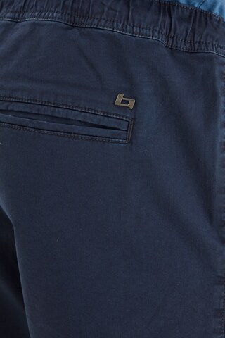 !Solid Regular Chinoshorts 'BRADLEY' in Blau