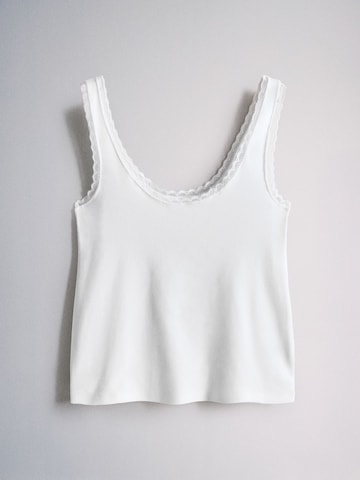 The Set Top in Beige