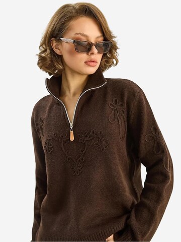 Pullover di Bianco Lucci in marrone