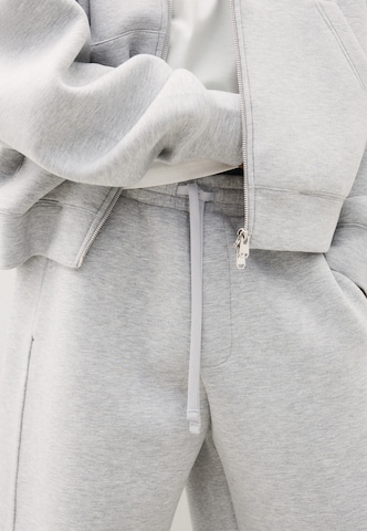 Baggy Pantaloni di Bershka in grigio