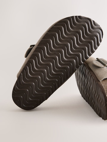 Chaussures ouvertes Next en beige