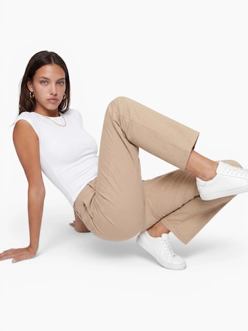 Fraternel Regular Chino Pants in Beige: front