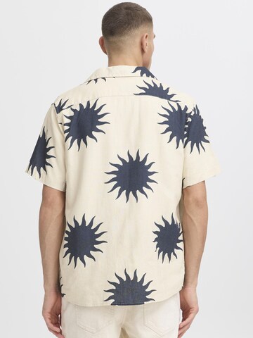 !Solid - Ajuste confortable Camisa 'SDPargav' en beige