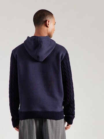 GUESS Sweatshirt in Blau