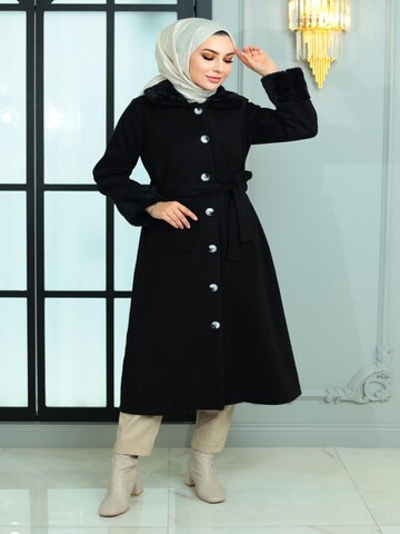 MODAMIHRAM Winter Coat in Black