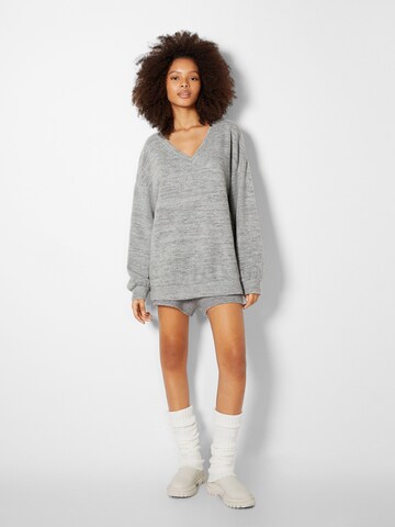 Pull-over Bershka en gris