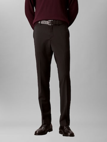 Coupe slim Pantalon à plis Calvin Klein en bleu : devant
