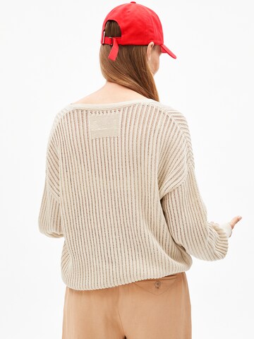 ARMEDANGELS Trui 'Rabeaa Crochet Lino' in Wit: voorkant