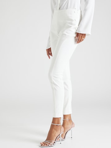 Coupe slim Pantalon 'LIROI' Ted Baker en blanc : devant