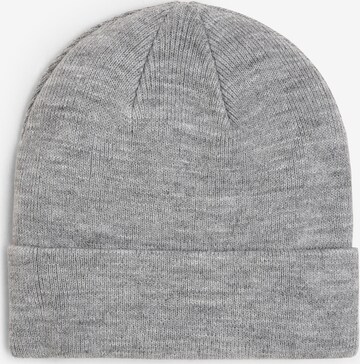 Champion Authentic Athletic Apparel Beanie in Grey