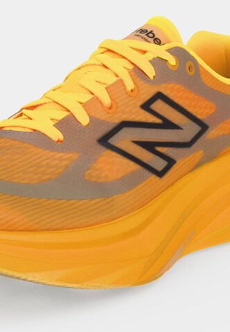 Scarpa sportiva 'FC Rebel' di new balance in arancione