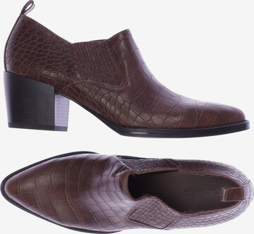 CATWALK Flats & Loafers in 40 in Brown: front