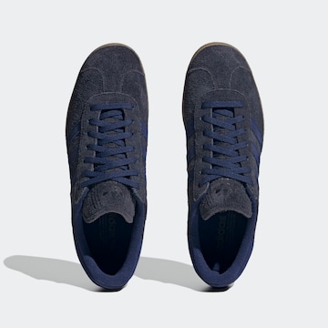 ADIDAS ORIGINALS Sneakers low 'Gazelle' i blå