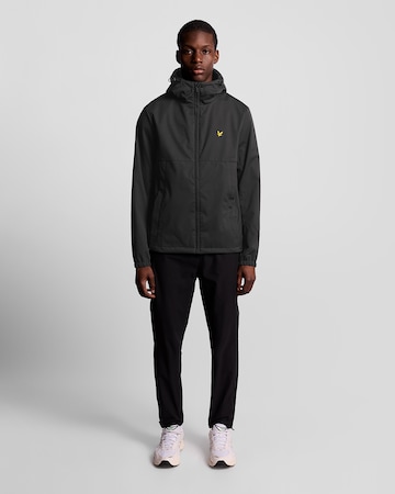 Veste fonctionnelle Lyle & Scott en noir