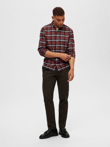 SELECTED HOMME Regular fit Skjorta 'Owen' i brun