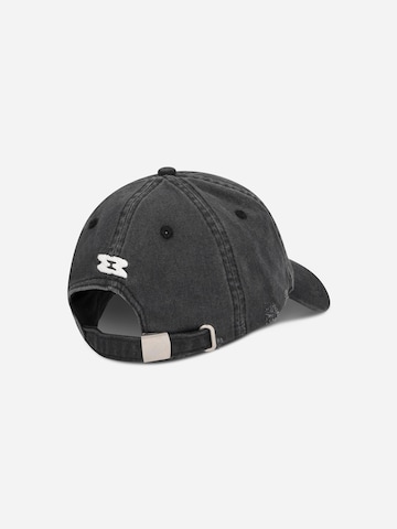 Mansour Pet 'Monogram Logo' in Zwart