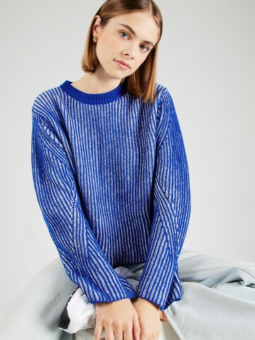 Pull-over Moves en bleu : devant