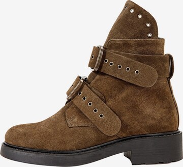INUOVO Boots in Brown