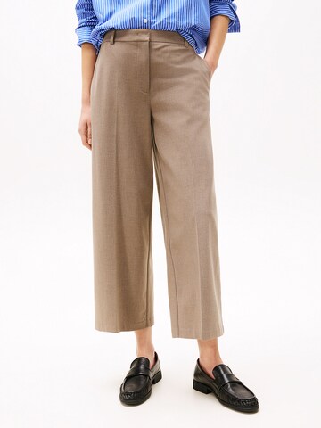 Wide Leg Pantalon à plis TOMMY HILFIGER en marron : devant