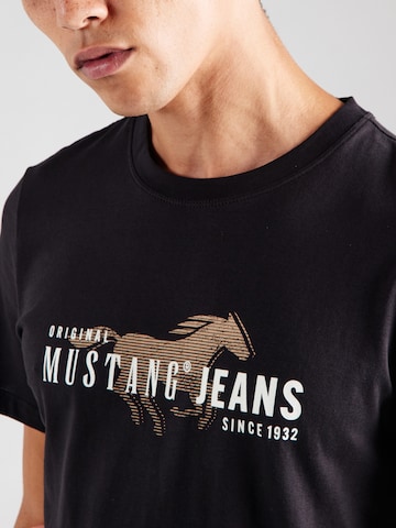 MUSTANG Μπλουζάκι 'AUSTIN' σε μαύρο