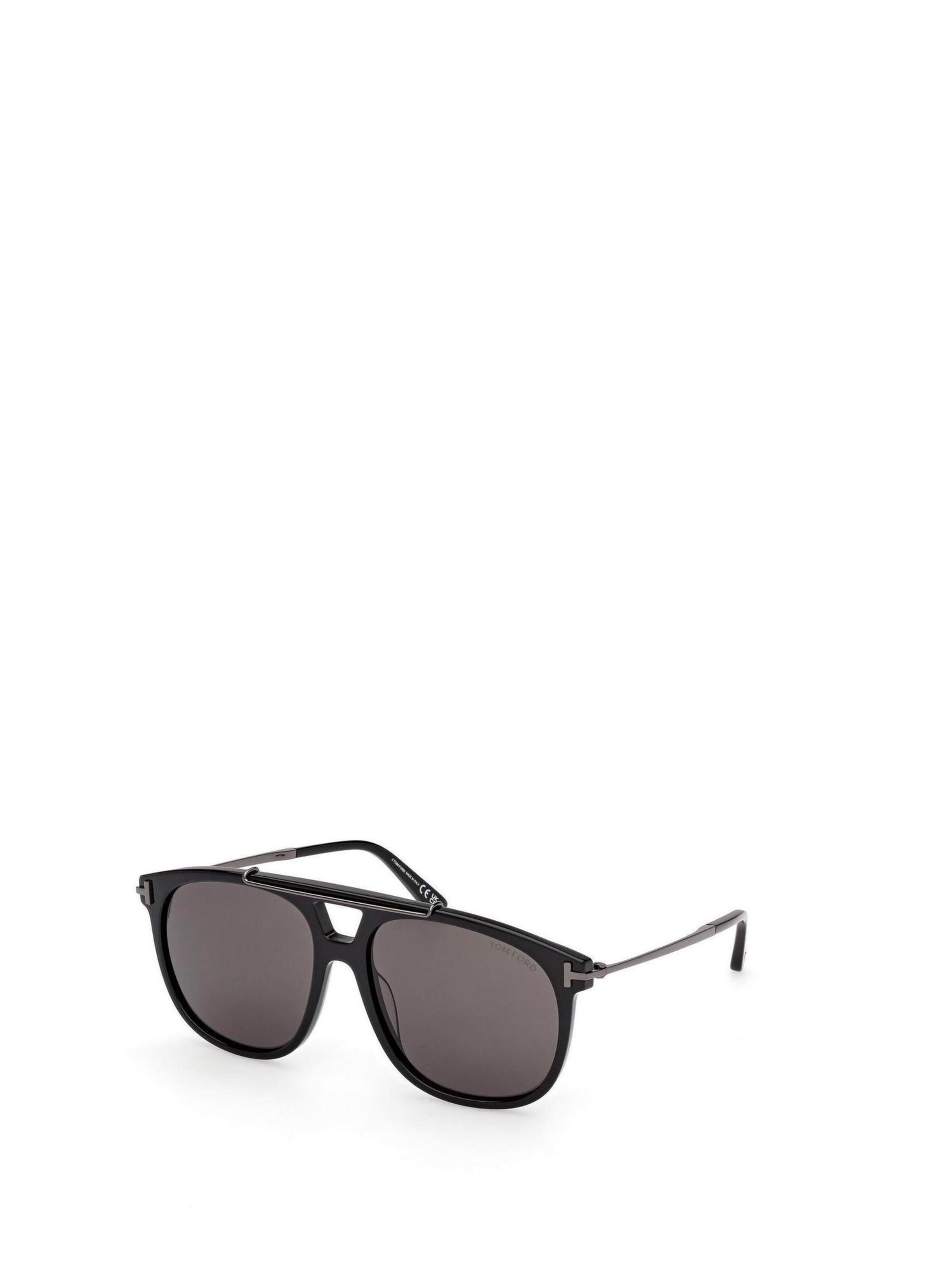 Tom Ford Zonnebril 'FT1306 01A' in Zwart: voorkant