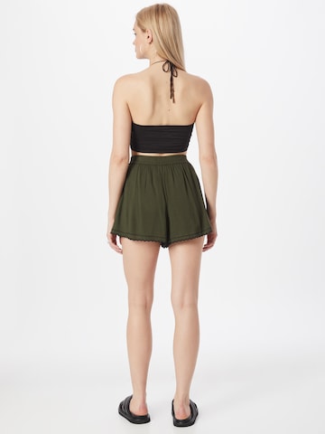 ABOUT YOU Wide Leg Shorts 'Marit' in Grün