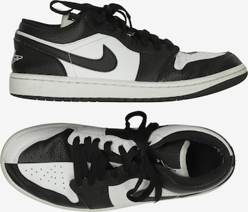 NIKE Sneaker 39 in Schwarz: Vorderseite