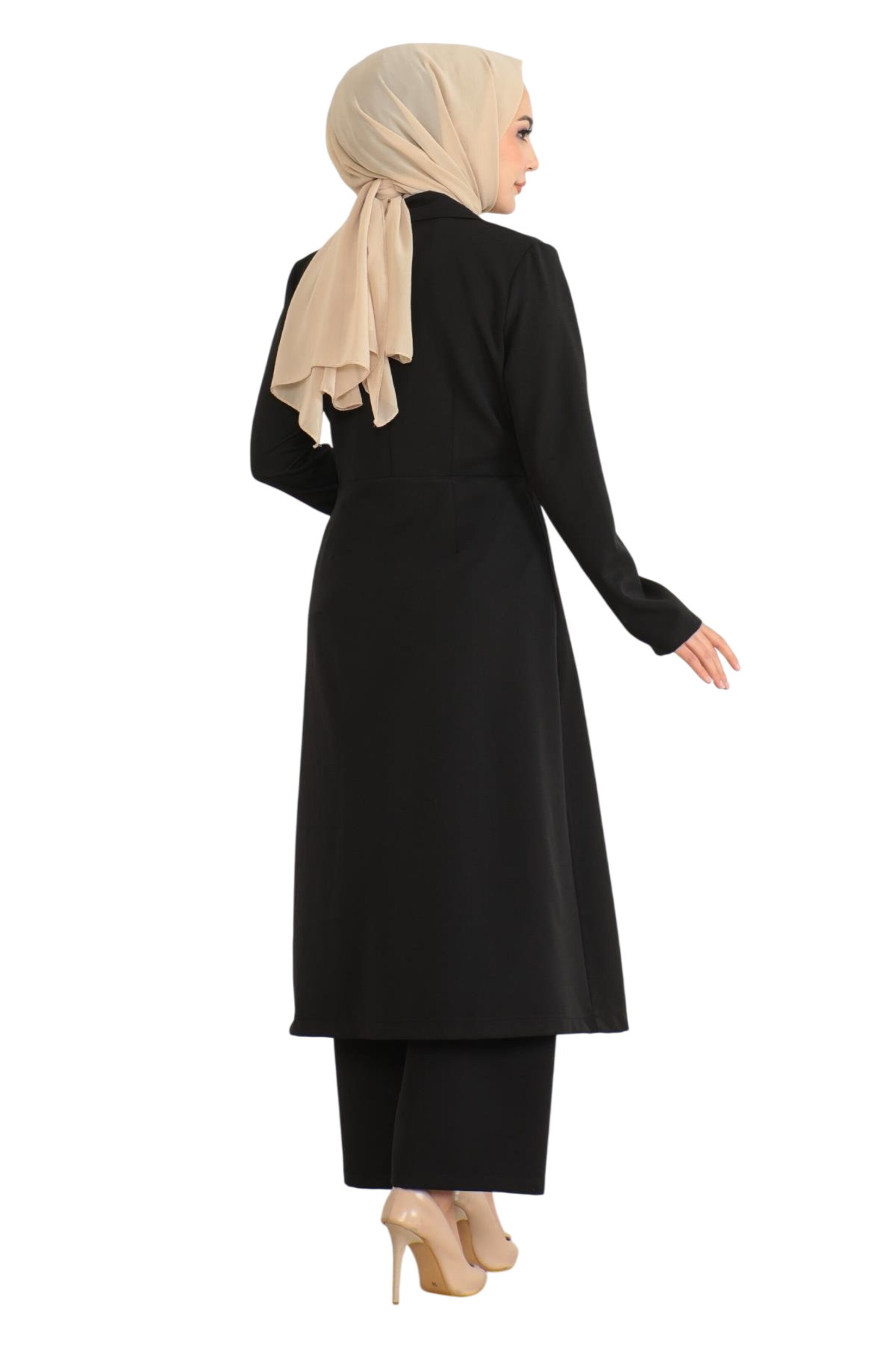 Pantalons de tailleur MODAMIHRAM en noir