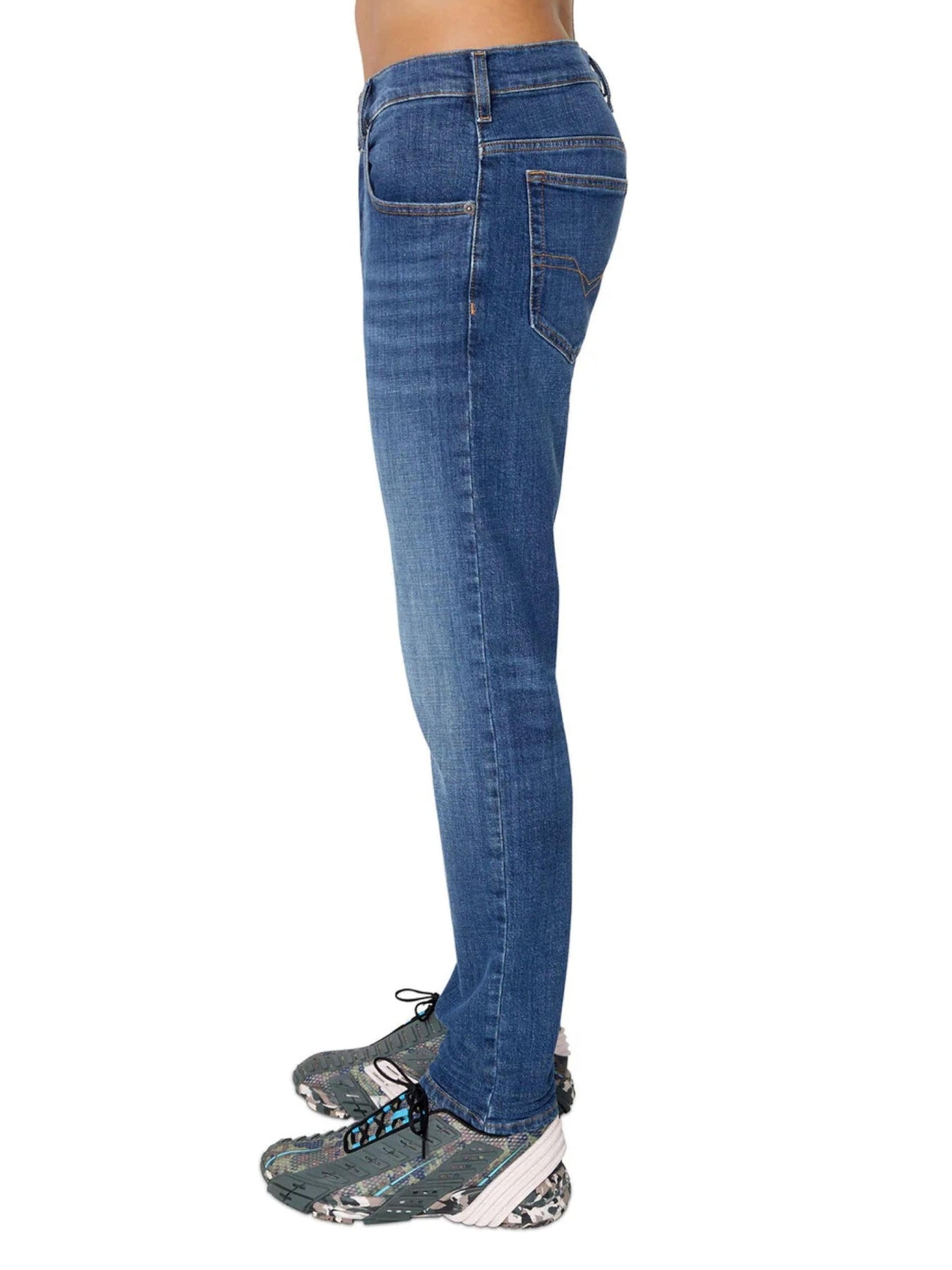 regular Jeans 'D-YENNOX' di DIESEL in blu