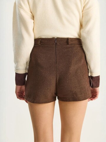 Bianco Lucci Regular Shorts in Braun
