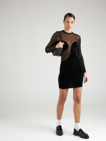 Rochie de cocktail de la Tally Weijl pe negru: față