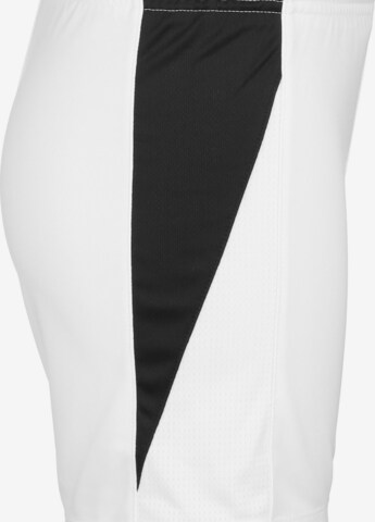 Regular Pantalon de sport NIKE en blanc